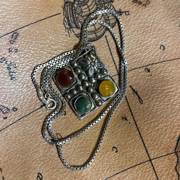 925 Sterling Silver Handmade in Italy Pendant and Chain - Picture 3 of 4